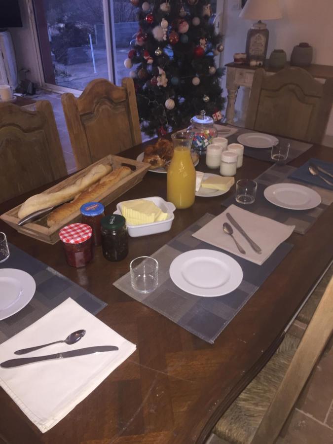 Les Olivades Bed & Breakfast Magalas ภายนอก รูปภาพ