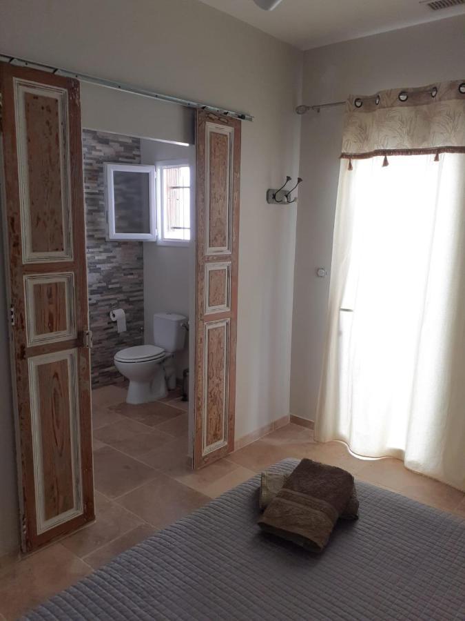 Les Olivades Bed & Breakfast Magalas ภายนอก รูปภาพ